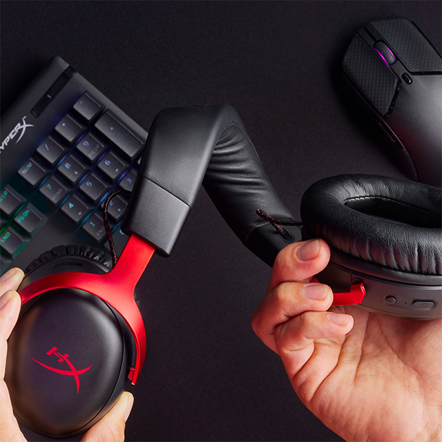 HyperX Cloud III Wirelessゲーミングヘッドセット